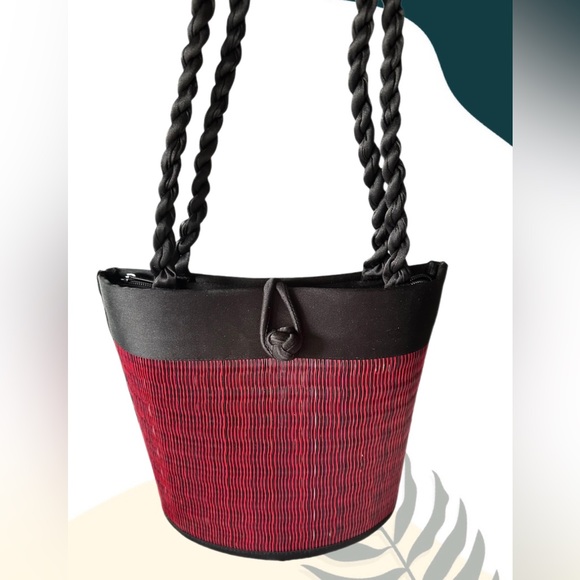 Baskets of Cambodia! Petite Curved Avi in Crimson Shoulder Bag - Picture 1 of 10